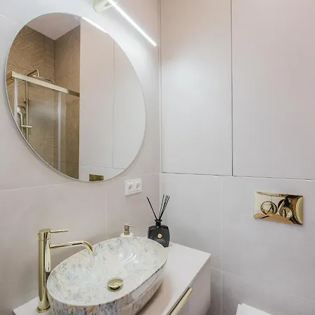 By Kramm Apartment